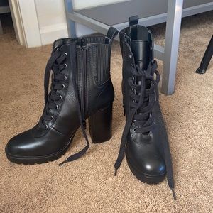 Size 8 Steve Madden latch leather boots